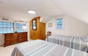Cape Cod Lake Escape Near Nauset & Skaket Beaches - Orleans, Massachusetts