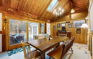 Cape Cod Lake Escape Near Nauset & Skaket Beaches - Orleans, Massachusetts