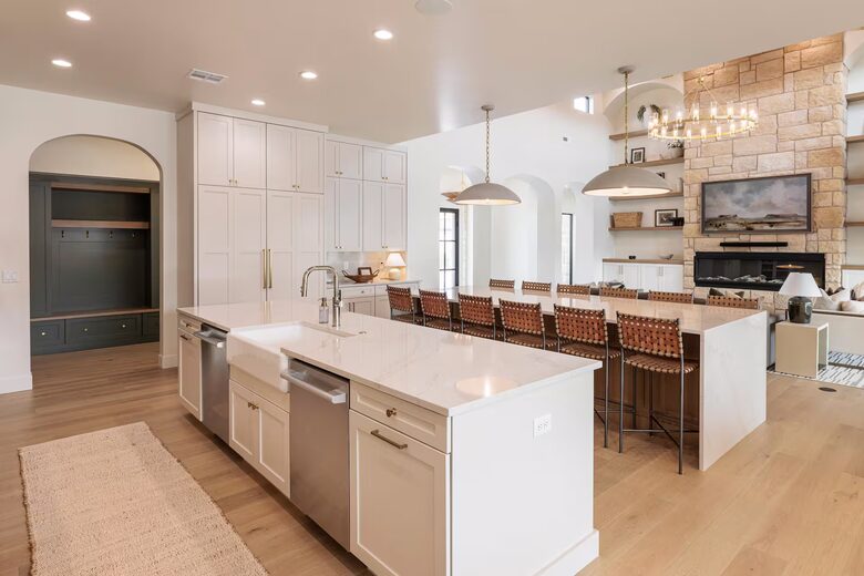 St. George Sensation | Resort-like Estate with Pool, Spa & Pickleball Courts - Saint George, Utah