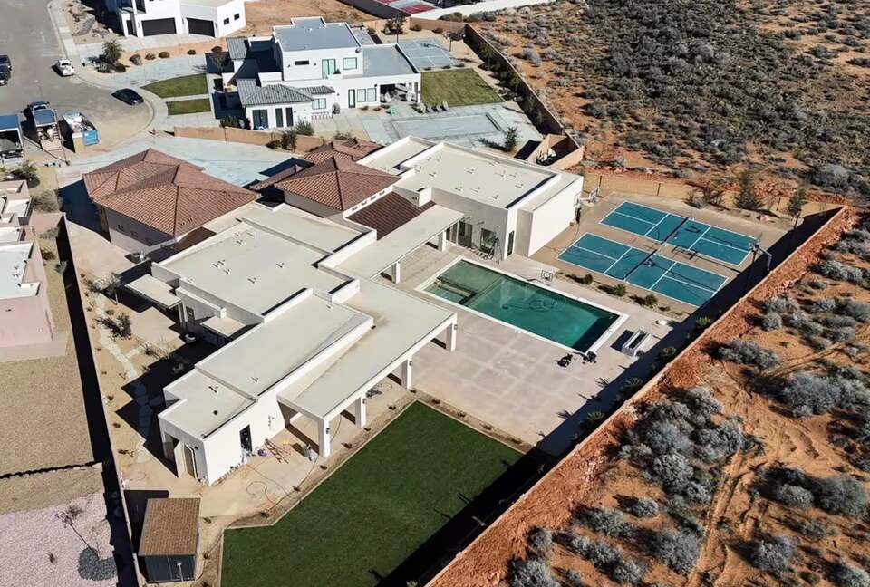St. George Sensation | Resort-like Estate with Pool, Spa & Pickleball Courts - Saint George, Utah