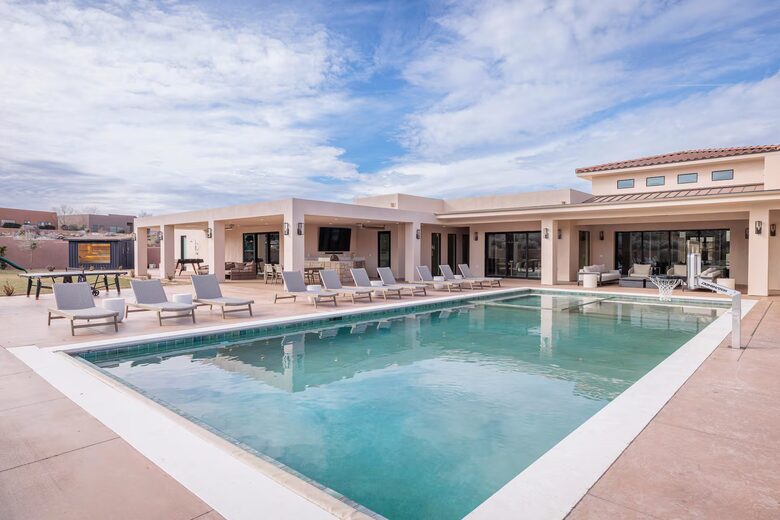 St. George Sensation | Resort-like Estate with Pool, Spa & Pickleball Courts - Saint George, Utah