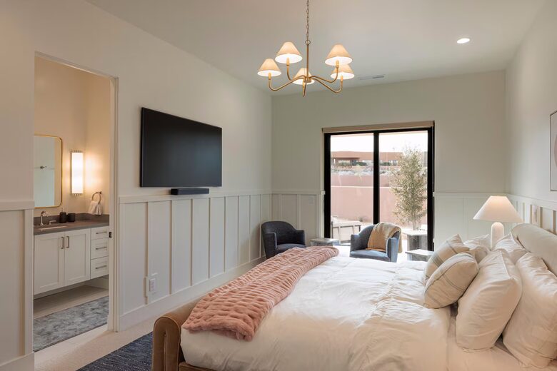 St. George Sensation | Resort-like Estate with Pool, Spa & Pickleball Courts - Saint George, Utah