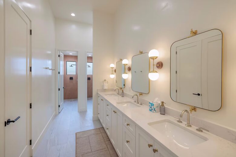 St. George Sensation | Resort-like Estate with Pool, Spa & Pickleball Courts - Saint George, Utah