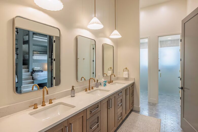 St. George Sensation | Resort-like Estate with Pool, Spa & Pickleball Courts - Saint George, Utah