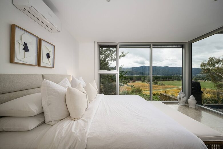 Luxury Vineyard Retreat in Victoria’s High Country - Porepunkah, Australia