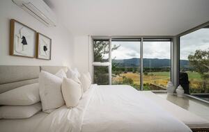 Luxury Vineyard Retreat in Victoria’s High Country - Porepunkah, Australia