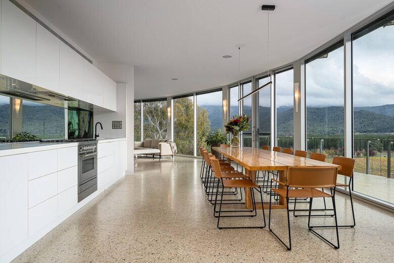 Luxury Vineyard Retreat in Victoria’s High Country - Porepunkah, Australia