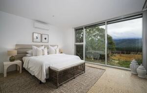 Luxury Vineyard Retreat in Victoria’s High Country - Porepunkah, Australia