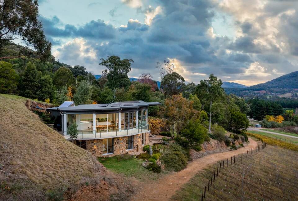 Luxury Vineyard Retreat in Victoria’s High Country - Porepunkah, Australia
