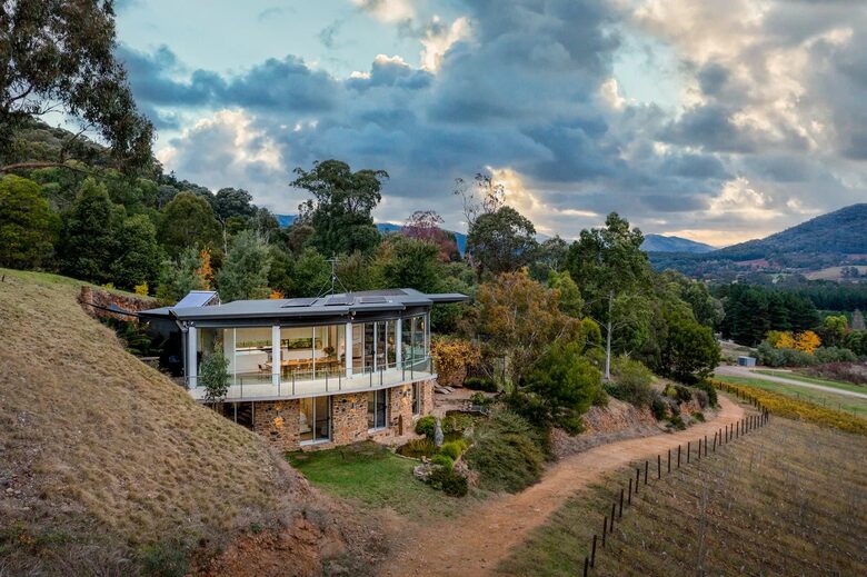 Luxury Vineyard Retreat in Victoria’s High Country - Porepunkah, Australia
