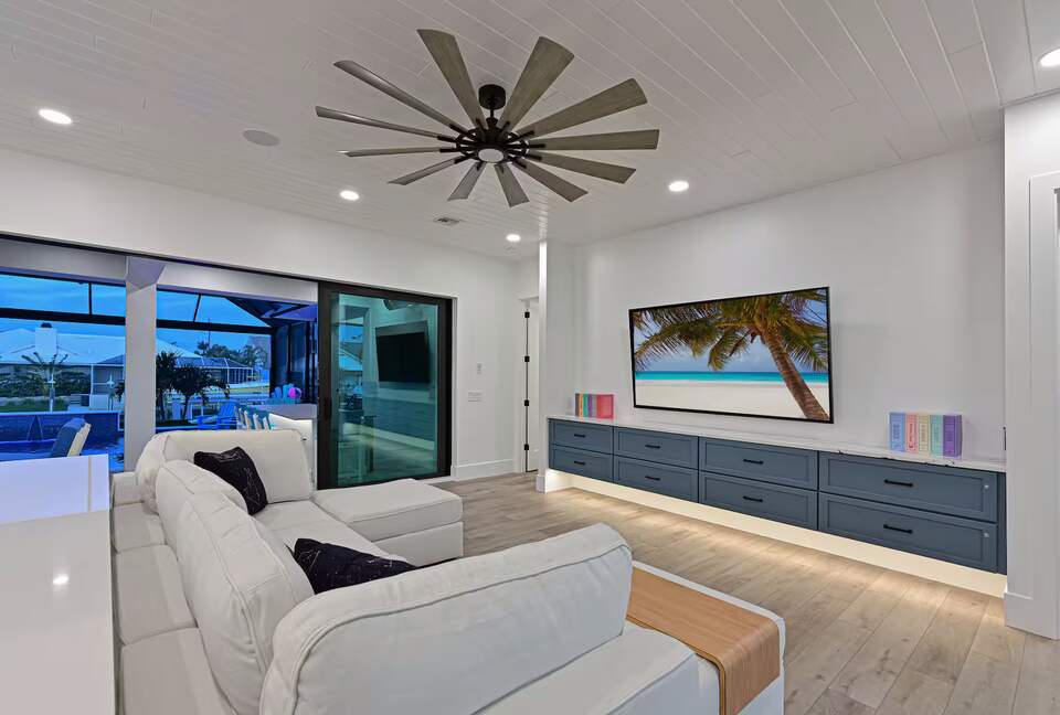 Bradenton Waterfront Escape with Private Dock & Rooftop Lounge - Bradenton, Florida