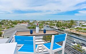 Bradenton Waterfront Escape with Private Dock & Rooftop Lounge - Bradenton, Florida