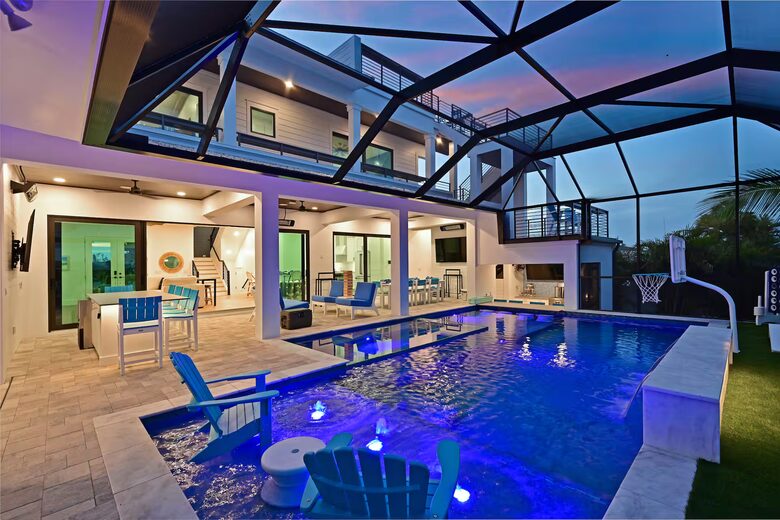 Bradenton Waterfront Escape with Private Dock & Rooftop Lounge - Bradenton, Florida