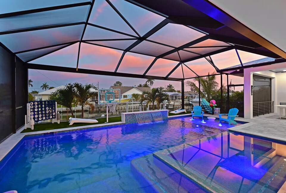 Bradenton Waterfront Escape with Private Dock & Rooftop Lounge - Bradenton, Florida