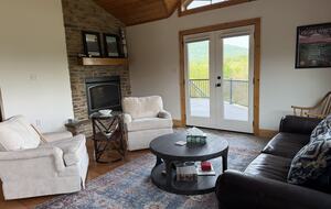 Retraite dans une maison en rondins de la vallée de Shenandoah avec vue sur les montagnes - Bentonville, Virginie