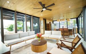 Luxury Waterfront Villa on Placencia Caye - Palencia, Belize