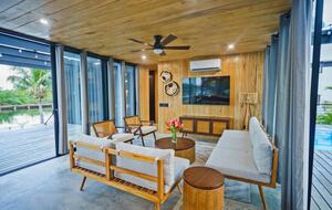 Luxury Waterfront Villa on Placencia Caye - Palencia, Belize