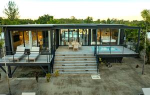 Luxury Waterfront Villa on Placencia Caye - Palencia, Belize
