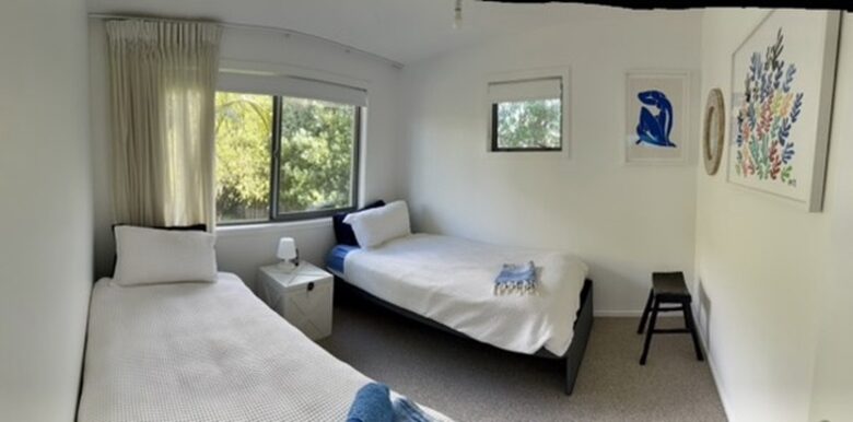 Contemporary Retreat Near Onetangi Beach - Waiheke Island, New Zealand