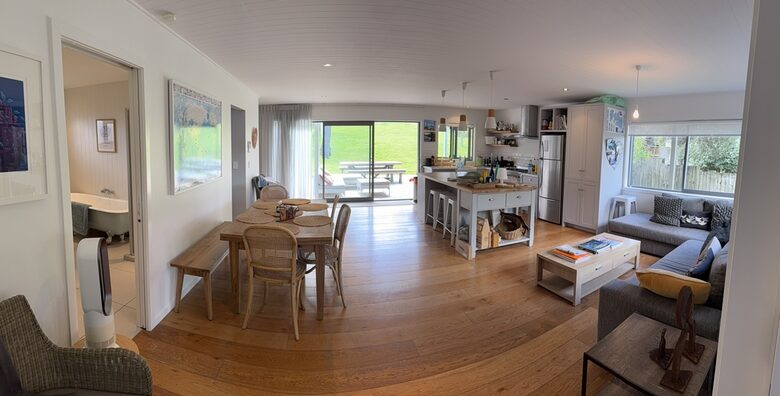 Contemporary Retreat Near Onetangi Beach - Waiheke Island, New Zealand