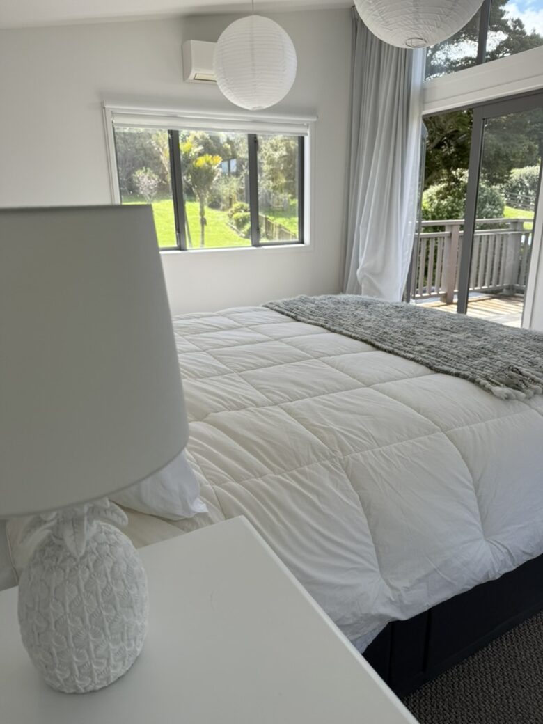 Contemporary Retreat Near Onetangi Beach - Waiheke Island, New Zealand