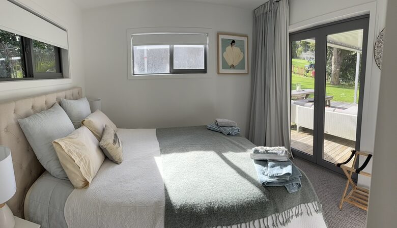 Contemporary Retreat Near Onetangi Beach - Waiheke Island, New Zealand