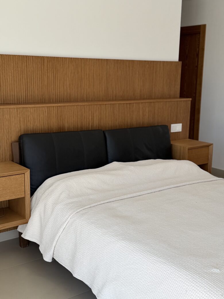 First Floor Master Bedroom 1: King Bed