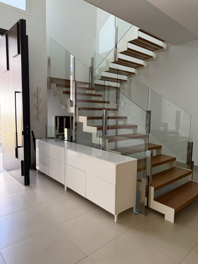 Entrance and Staircase