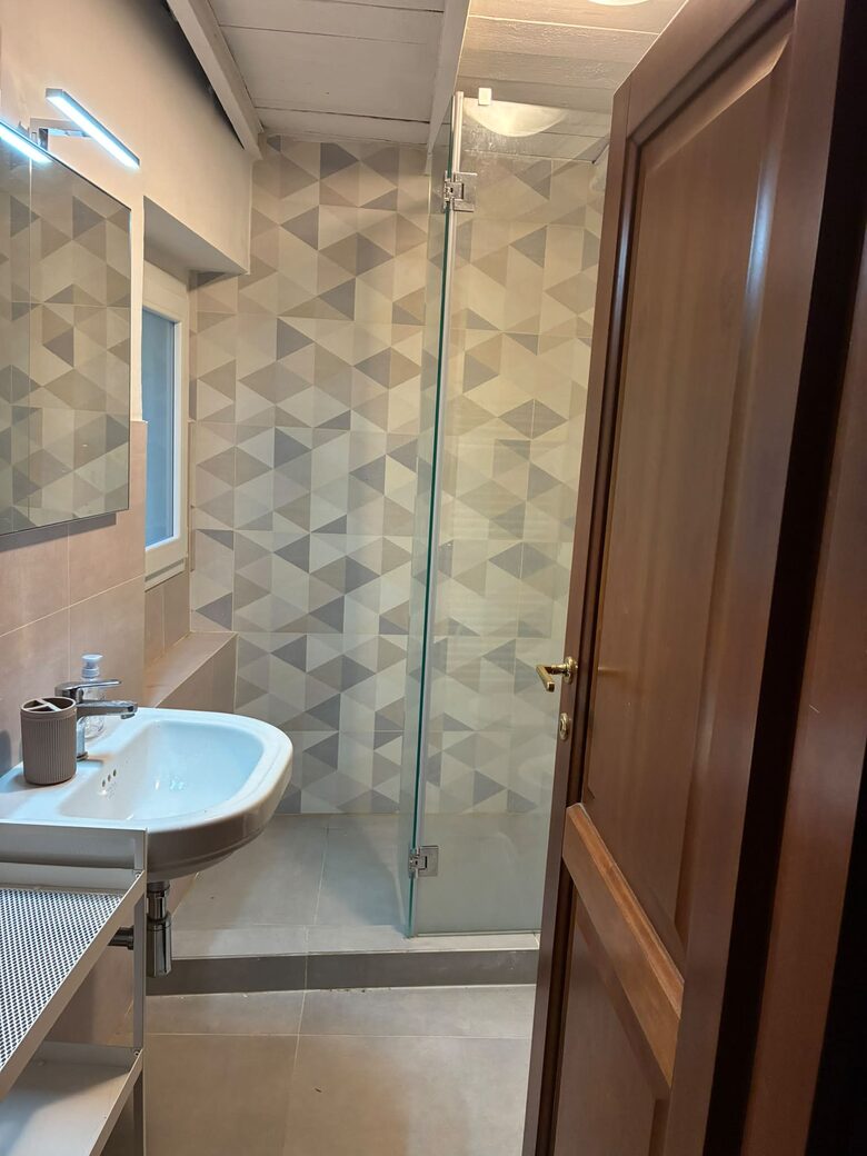 Bright Three Bedroom Apartment in Central Florence - Florence, Italy