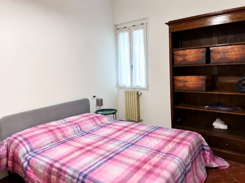 Bright Three Bedroom Apartment in Central Florence - Florence, Italy