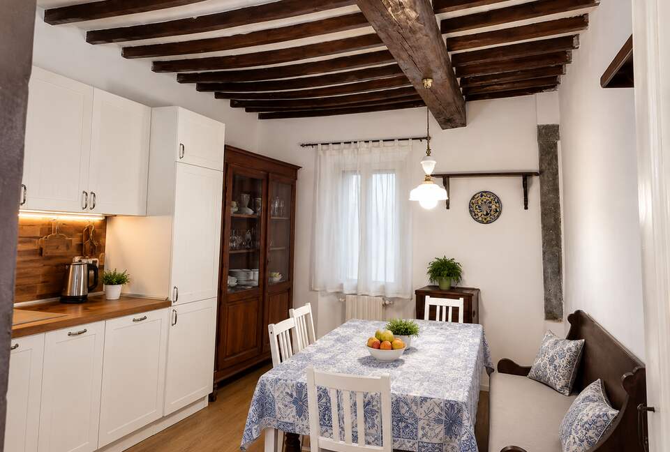 Bright Three Bedroom Apartment in Central Florence - Florence, Italy