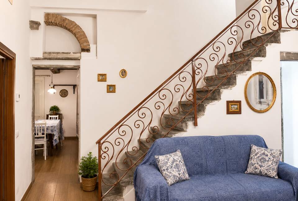 Bright Three Bedroom Apartment in Central Florence - Florence, Italy