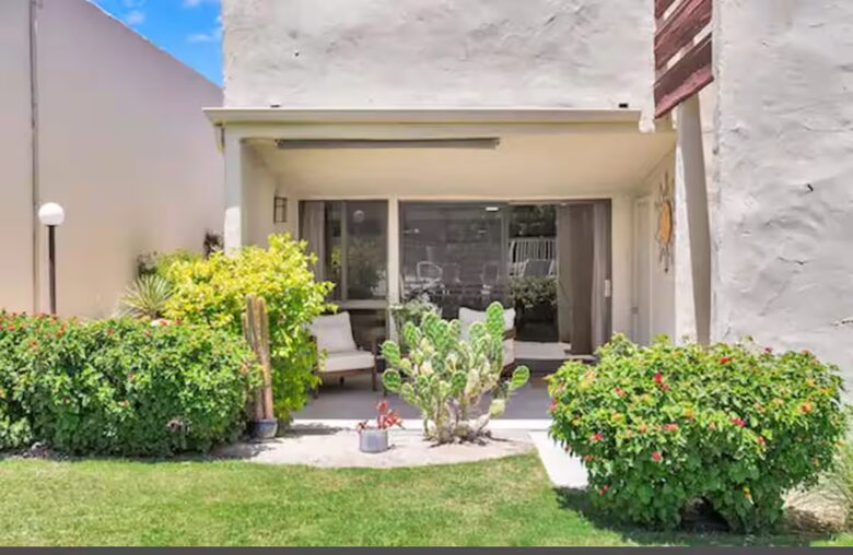 Stylish South Palm Springs Escape - Palm Springs, California