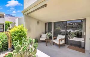Stylish South Palm Springs Escape - Palm Springs, California