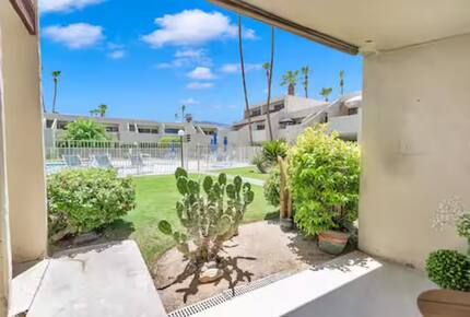 Stylish South Palm Springs Escape - Palm Springs, California
