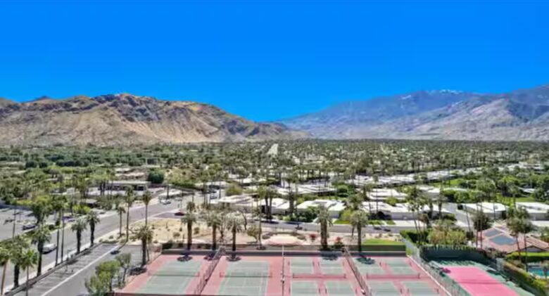 Stylish South Palm Springs Escape - Palm Springs, California