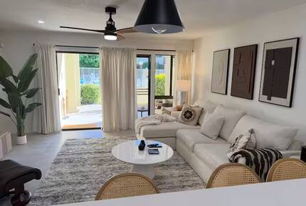 Stylish South Palm Springs Escape - Palm Springs, California
