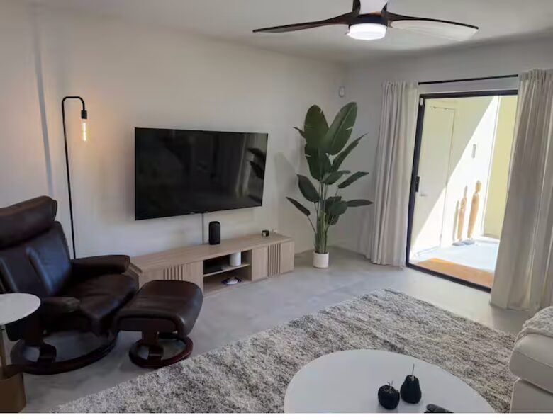 Stylish South Palm Springs Escape - Palm Springs, California