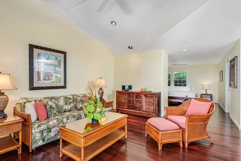 Elevated Kona Estate with Resort-Style Amenities - Kailua Kona, Hawaii