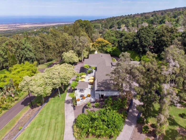Elevated Kona Estate with Resort-Style Amenities - Kailua Kona, Hawaii