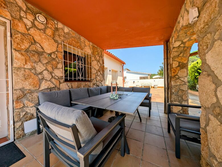 Villa mediterránea entre playas y la campiña catalana - Vidreres, España