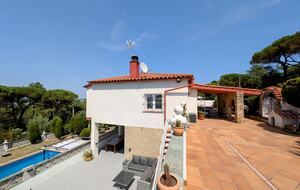 Mediterranean Villa Between Beaches & Catalan Countryside - Vidreres, Spain