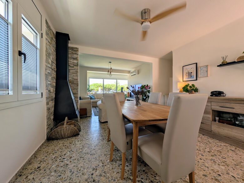 Villa mediterránea entre playas y la campiña catalana - Vidreres, España