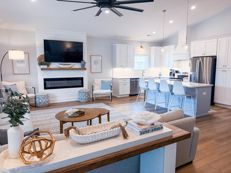 Modern Oak Island Getaway Minutes from the Shore - Oak Island, North Carolina