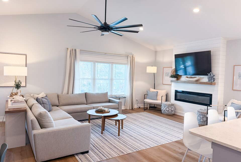 Open Entertaining Space with Oversized Luxury Sectional