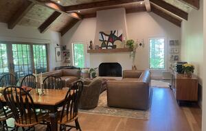 Contemporary Mountain Home Near Downtown Black Mountain - Black Mountain, North Carolina