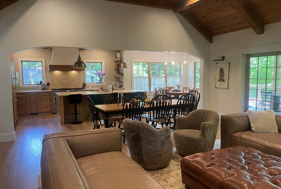 Contemporary Mountain Home Near Downtown Black Mountain - Black Mountain, North Carolina