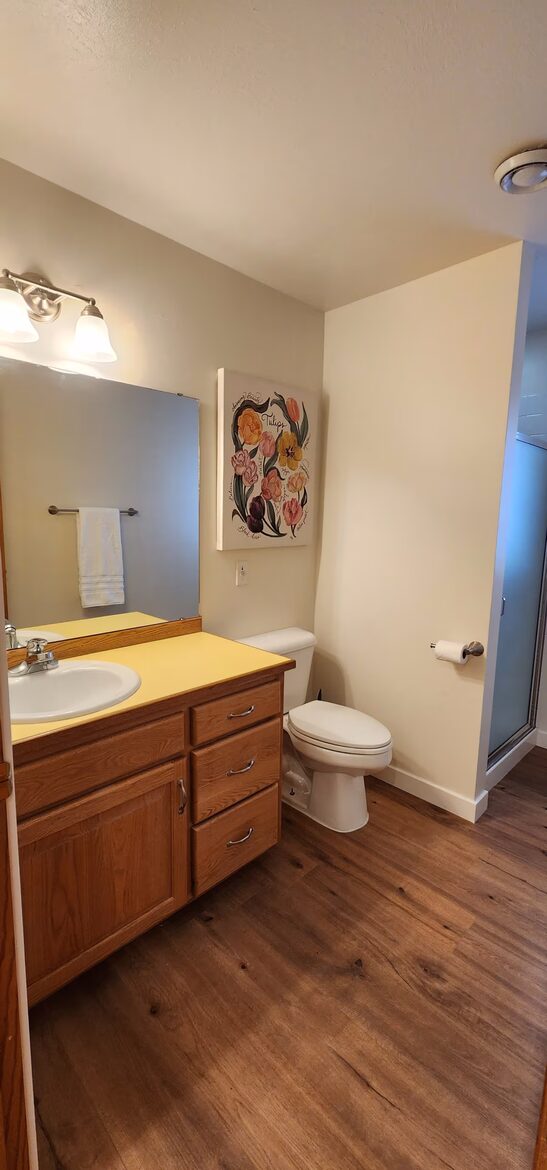 Spacious Alaska View Retreat with Private Studio - Homer, Alaska