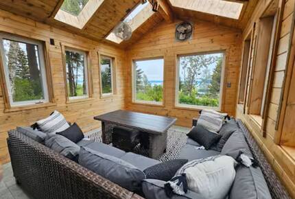 Spacious Alaska View Retreat with Private Studio - Homer, Alaska