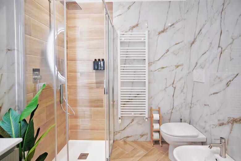 Elegant Two Bedroom Apartment Near Santa Maria Novella - Florence, Italy